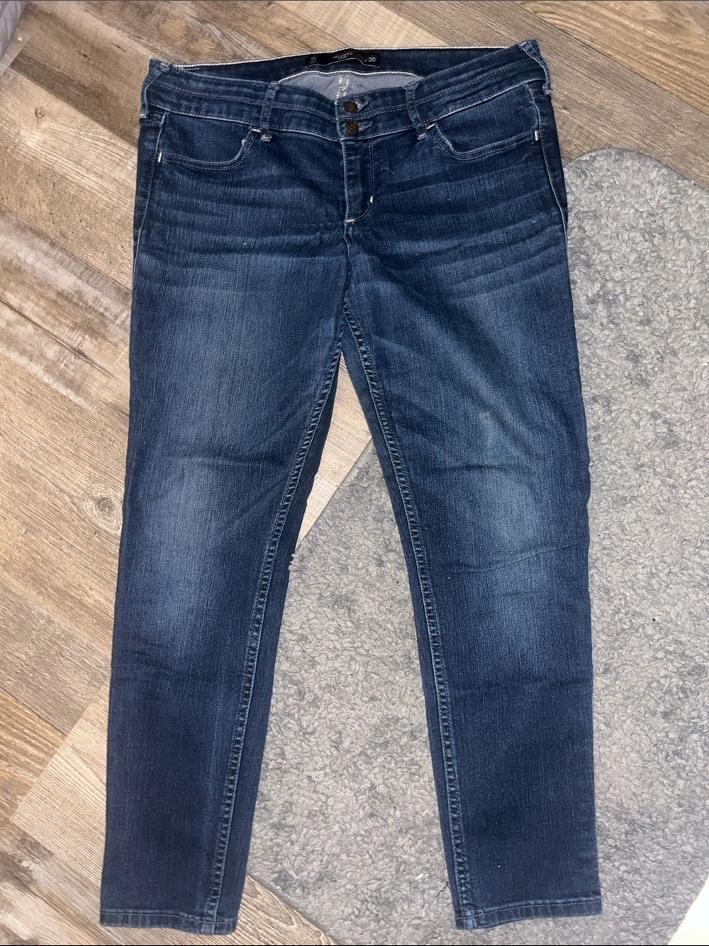Hollister Women's Skinny Dark Wash Jeans
